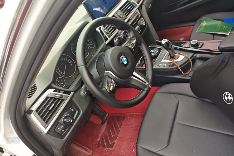 BMW 3 Series 2017 car image #12