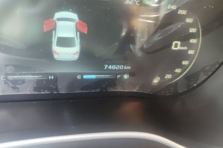 GEELY Emgrand 2019 #8 GEELY Emgrand 2019 car image #8
