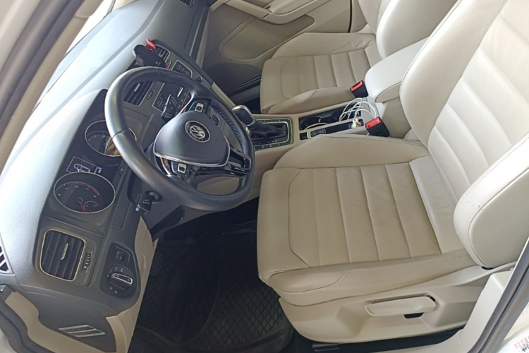Volkswagen Golf 2014 car image #15