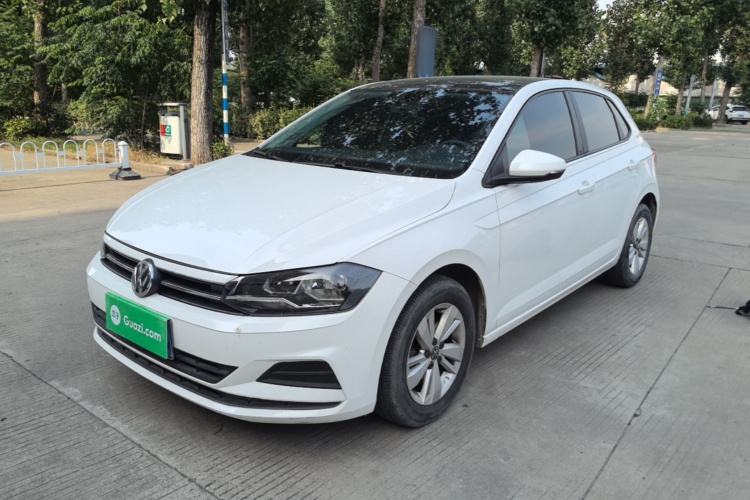 Volkswagen Polo 2021 car image #2