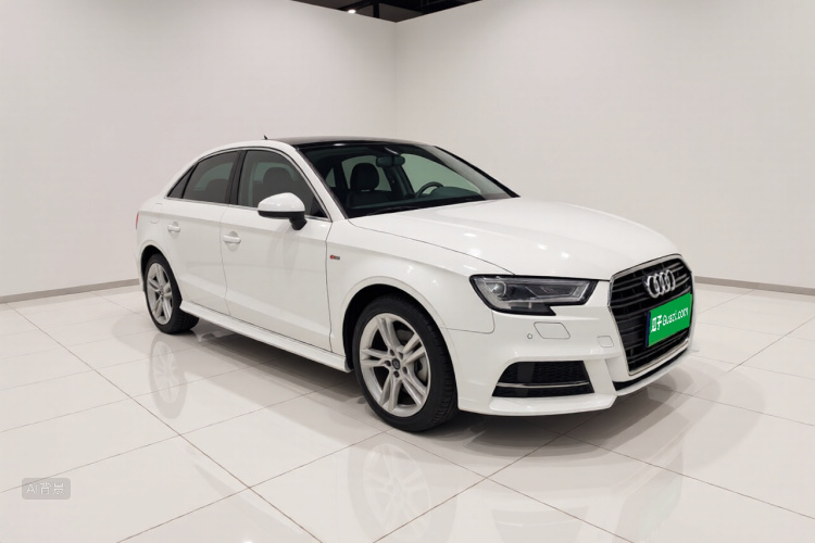 Audi A3 2019 car image #4