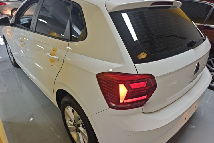 Volkswagen Polo 2023 car image #5