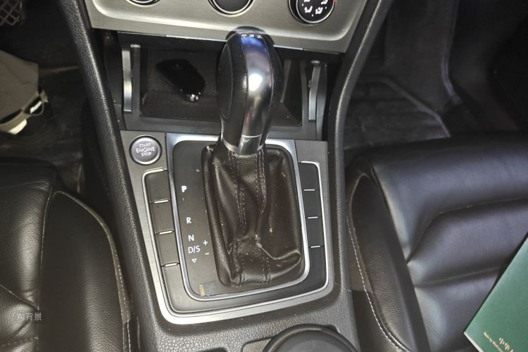 Volkswagen Golf 2016 car image #16