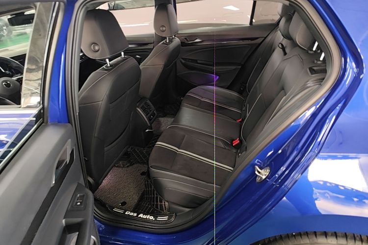 Volkswagen Golf 2021 #17 Volkswagen Golf 2021 car image #17
