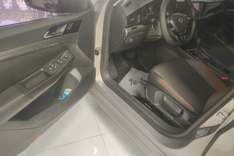 Volkswagen Bora 2019 car image #16