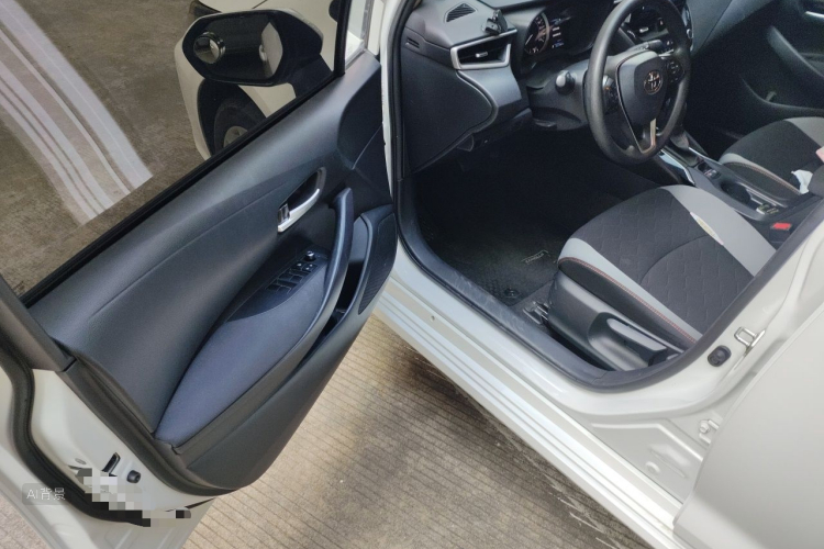 Toyota Corolla 2022 immagine di auto #18