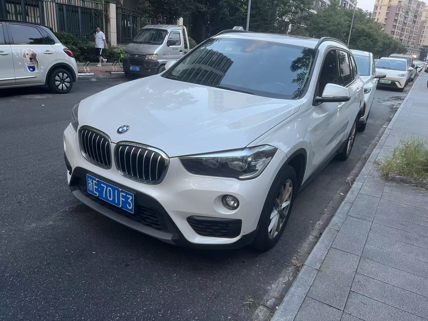 BMW X1 2019 BMW X1 2019 car image