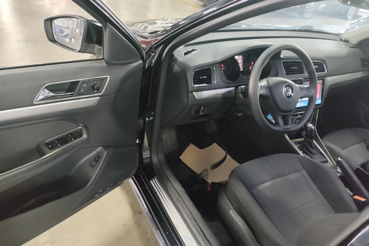 Volkswagen Lavida 2018 immagine di auto #16