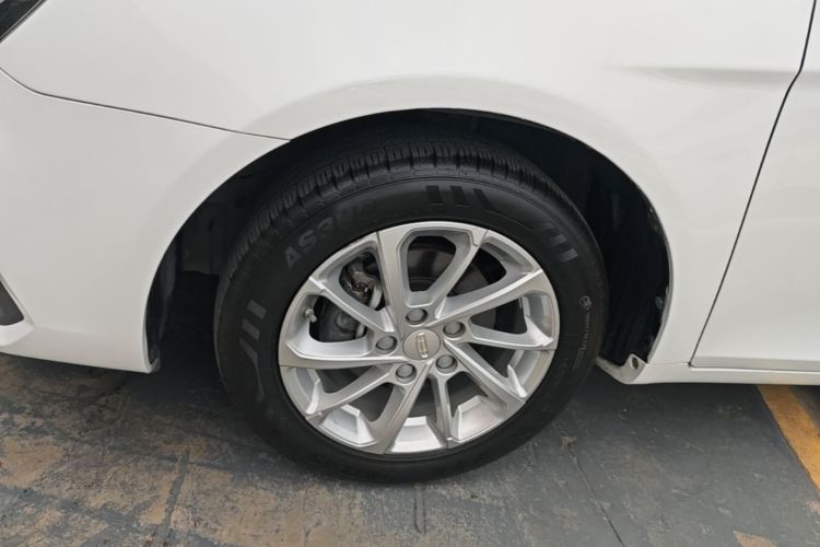 GEELY Emgrand 2021 car image #9