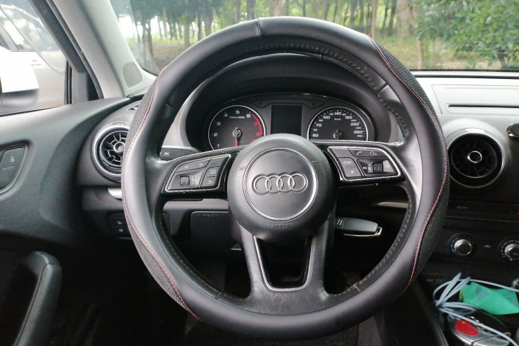 Audi A3 2018 car image #15