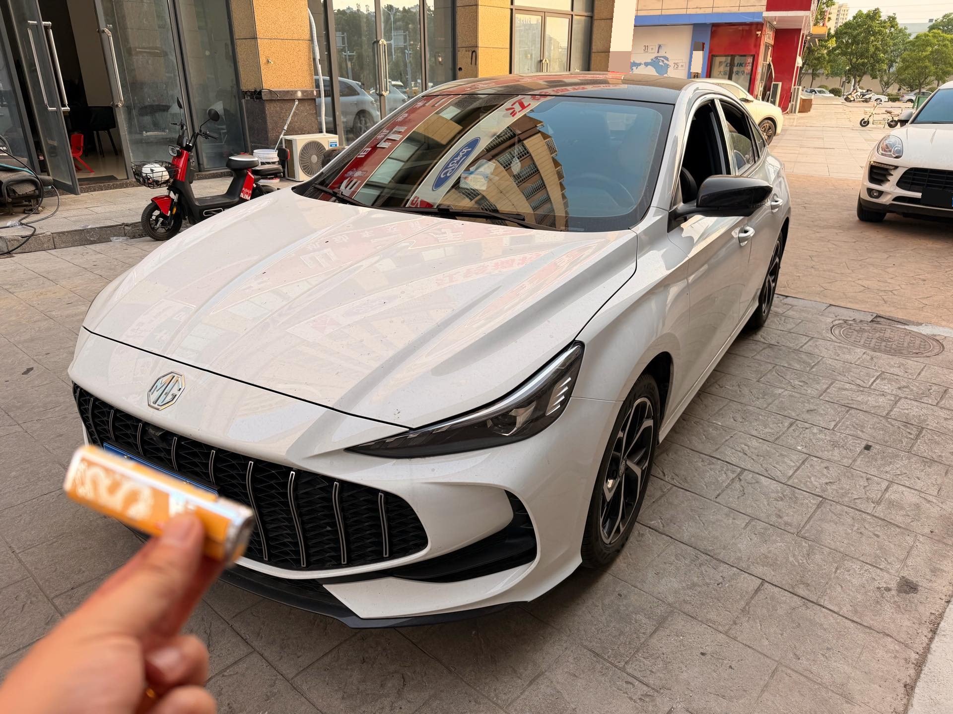 MG 5 2025 immagine di auto 