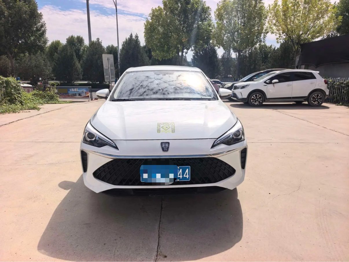 Roewe i5 2023 immagine di auto #3