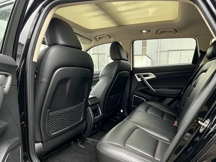 GEELY Boyue 2017 car image #6