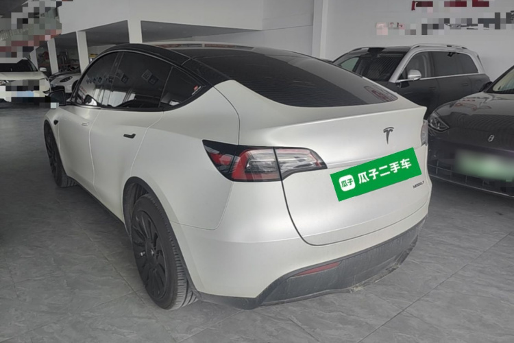 Tesla Model Y 2021 #5 Tesla Model Y 2021 car image #5