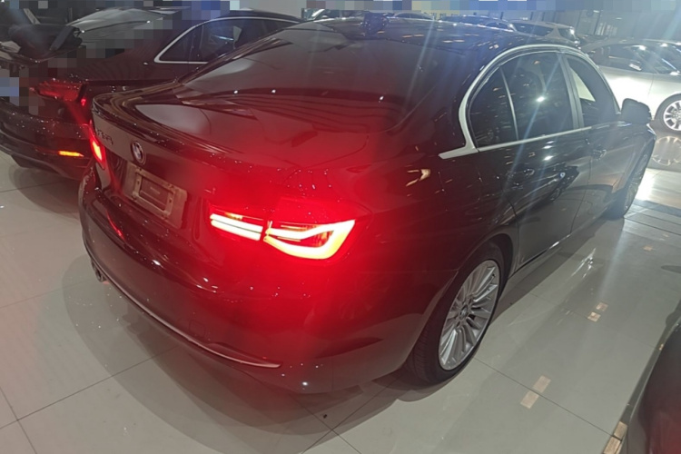 BMW 3 Series 2018 car image #7