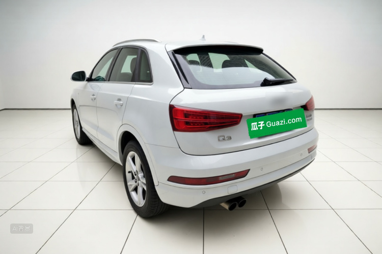 Audi Q3 2019 car image #5