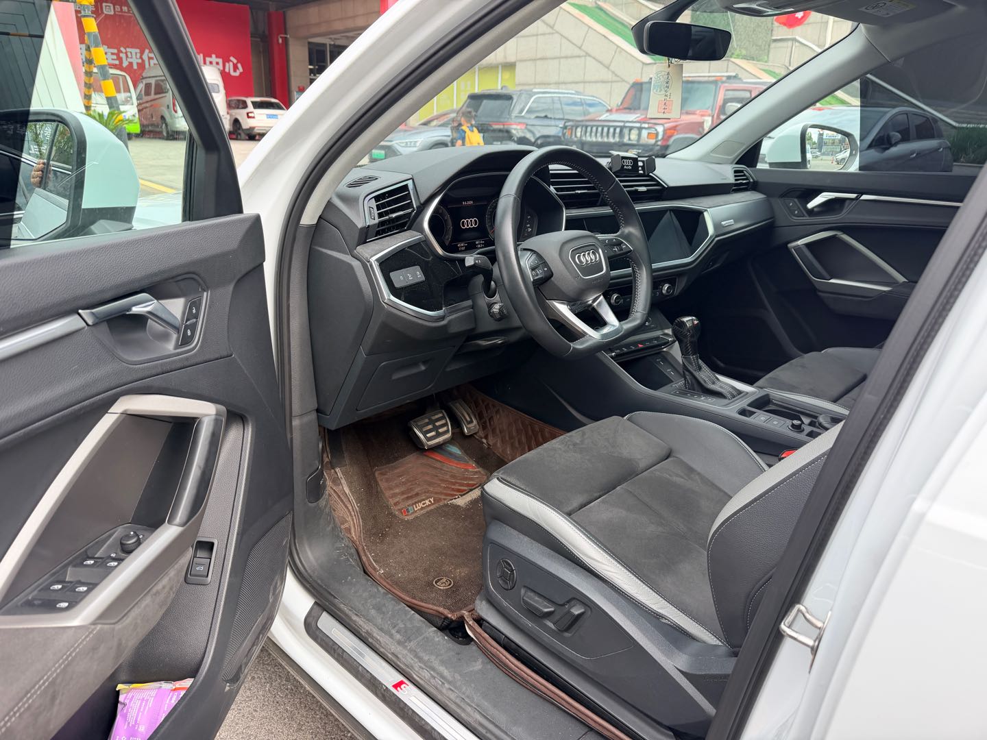 Audi Q3 2022 #4 Audi Q3 2022 car image #4