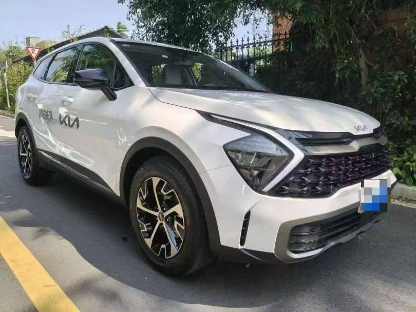 Kia Sportage 2025 car image #2