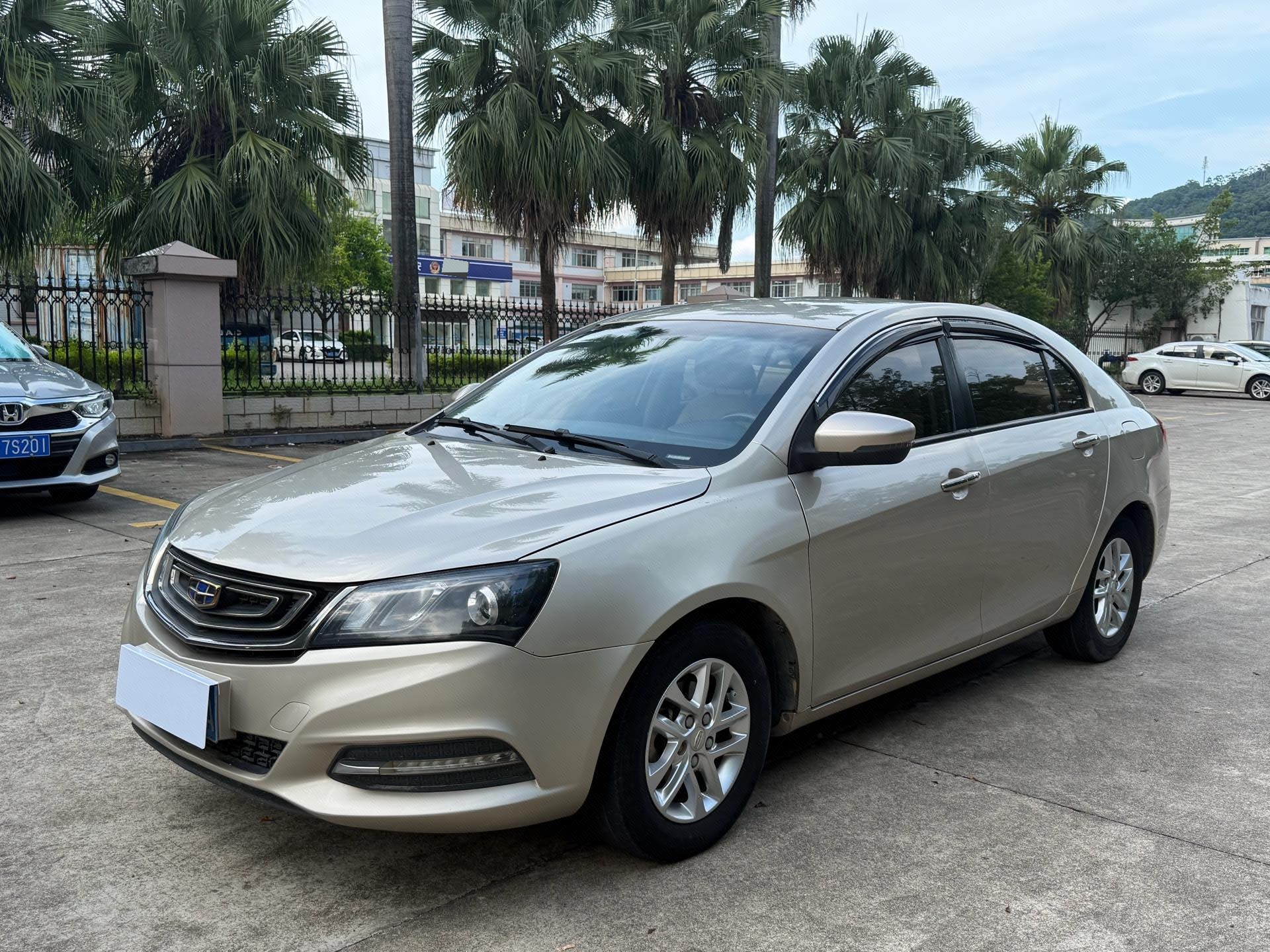 GEELY Emgrand 2017 car image 