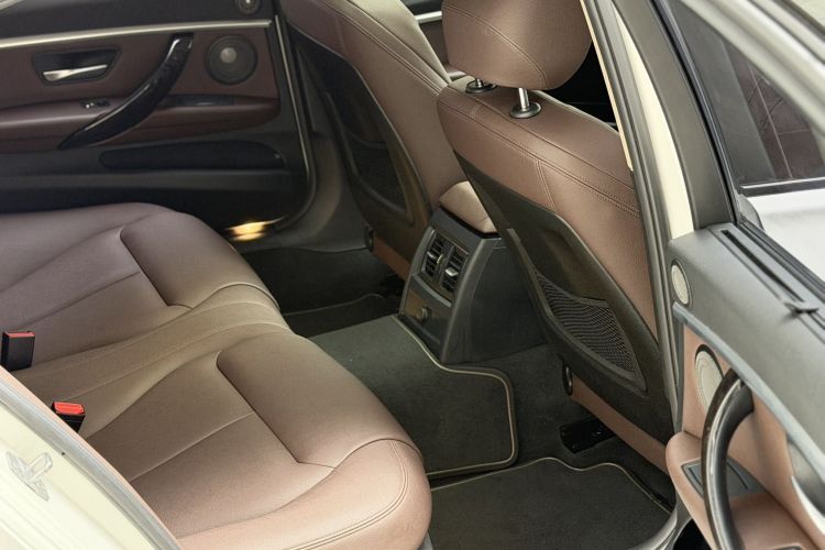 BMW 3 Series 2019 #15 BMW 3 Series 2019 car image #15