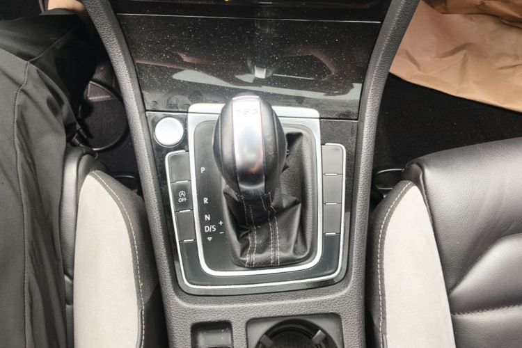 Volkswagen Golf 2019 #18 Volkswagen Golf 2019 car image #18