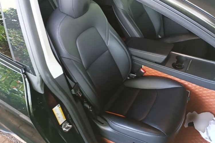 Tesla Model Y 2022 car image #21