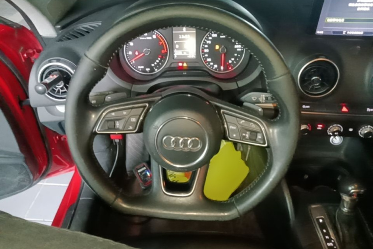 Audi A3 2018 image de voiture #11