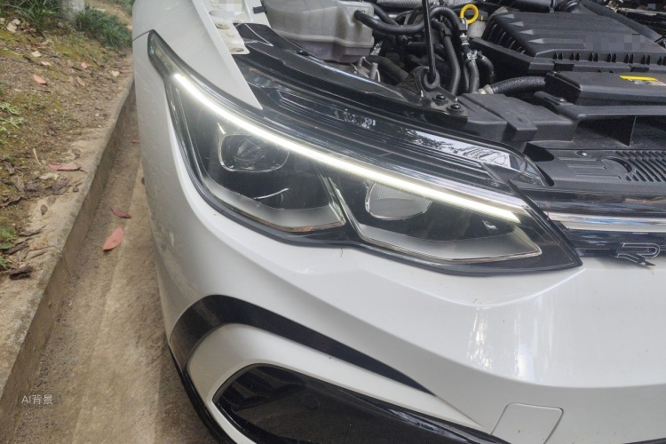 Volkswagen Golf 2023 car image #8