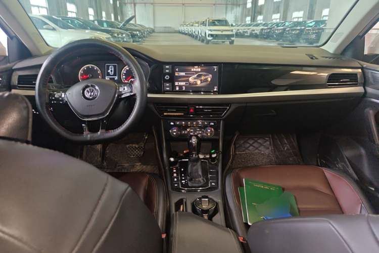 Volkswagen Lavida 2019 #10 Volkswagen Lavida 2019 car image #10
