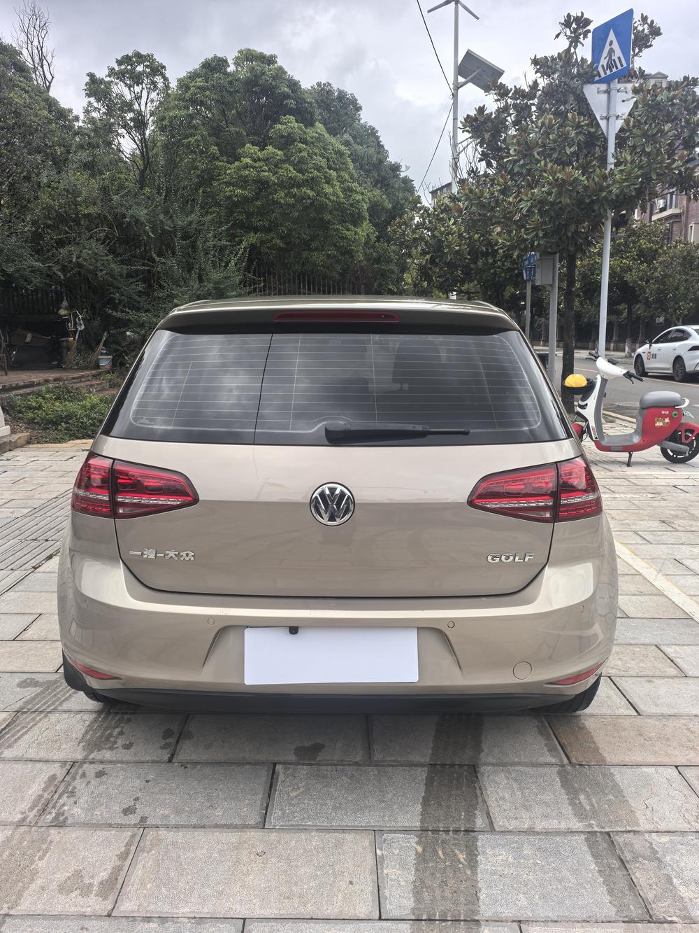 Volkswagen Golf 2014 car image #5