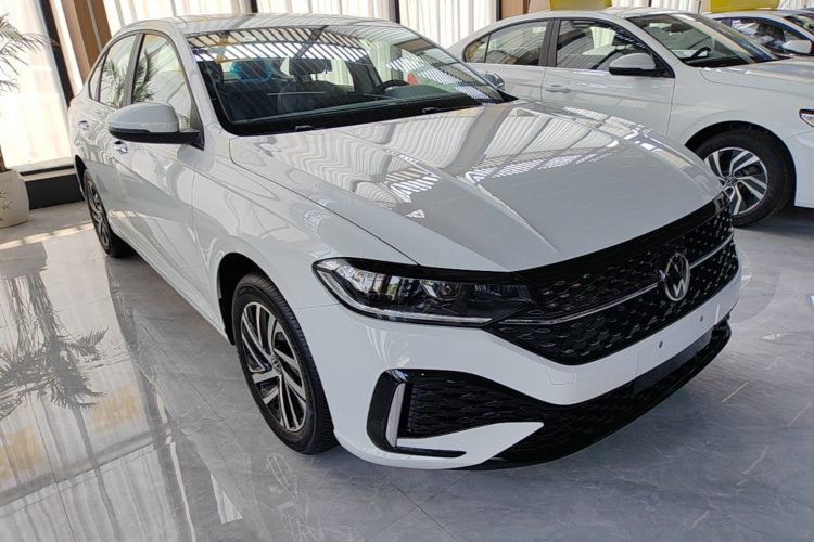Volkswagen Lavida 2026 car image #4