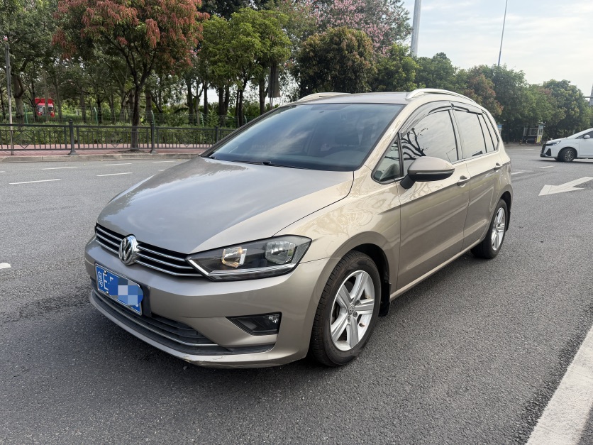 Volkswagen Golf Sportsvan 2017 Volkswagen Golf Sportsvan 2017 car image