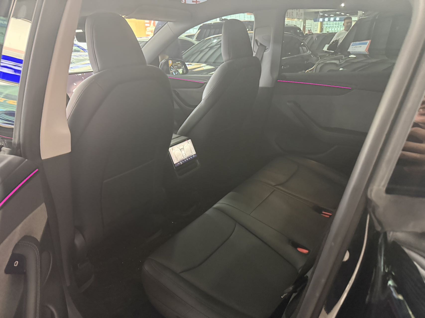 Tesla Model Y 2025 #3 Tesla Model Y 2025 car image #3