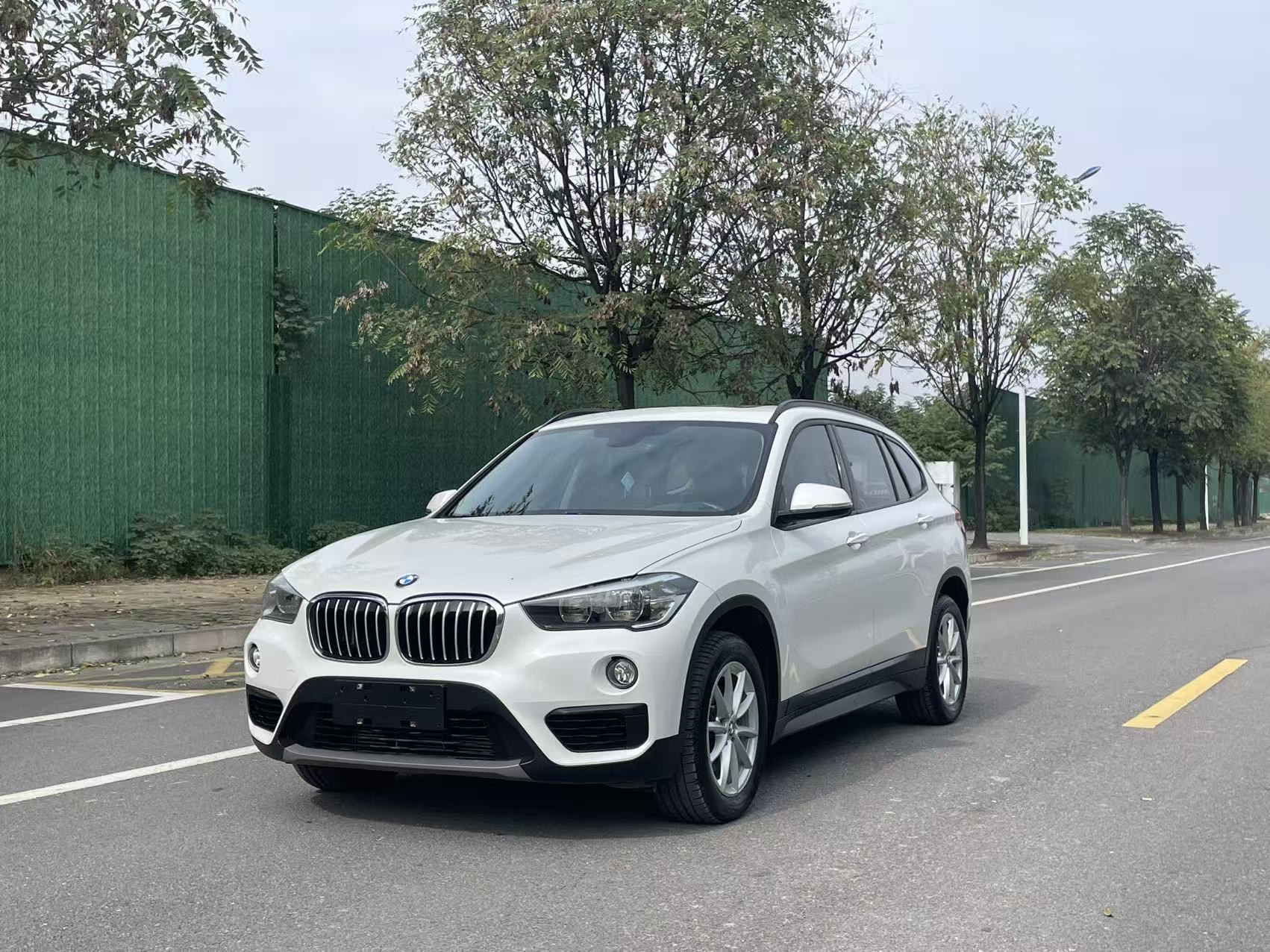 BMW X1 2019 BMW X1 2019 صورة سيارة