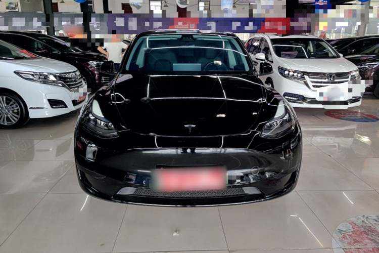 Tesla Model Y 2022 car image #3