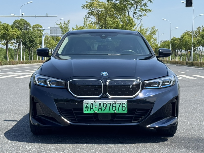 BMW i3 2024 imagen de coche #2