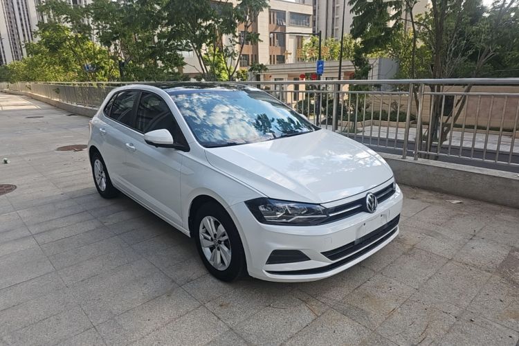Volkswagen Polo 2021 car image #6