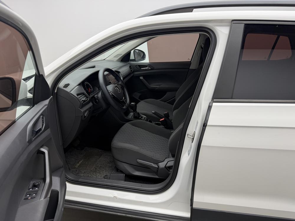 Volkswagen T-Cross 2020 #17 Volkswagen T-Cross 2020 car image #17