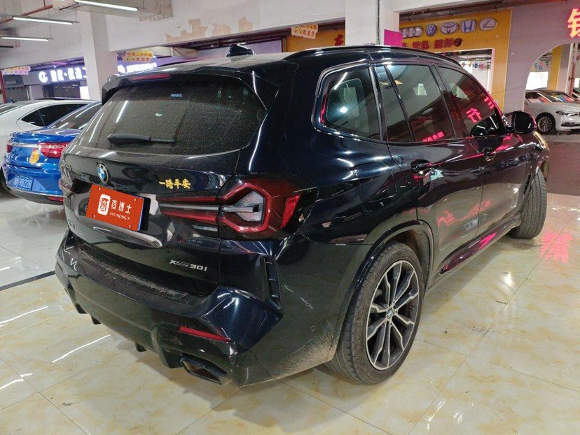 BMW X3 2024 car image #2