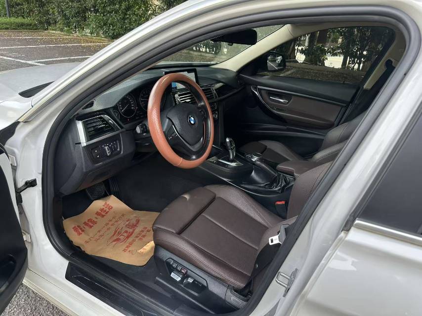 BMW 3 Series 2018 #9 BMW 3 Series 2018 car image #9