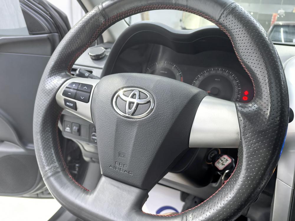 Toyota Corolla 2013 #10 Toyota Corolla 2013 car image #10