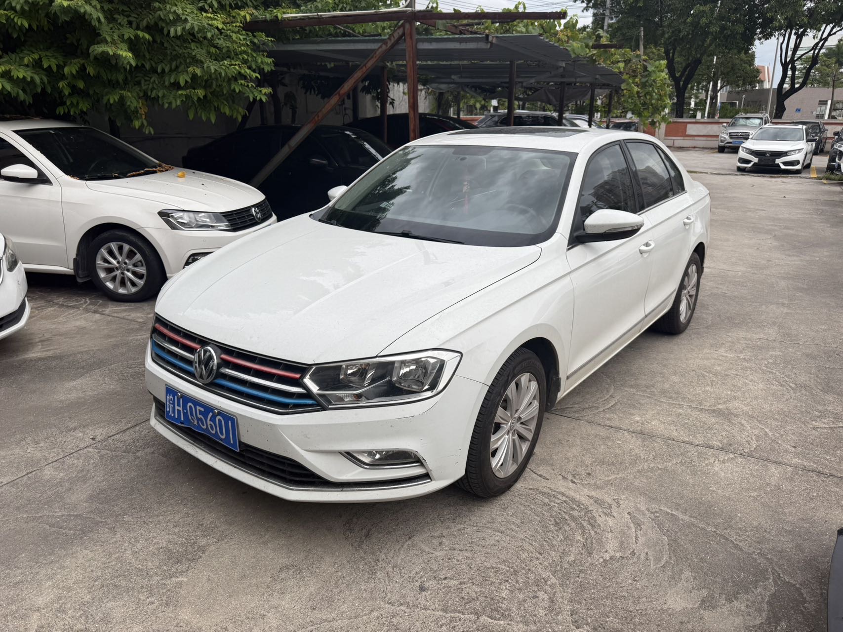 Volkswagen Bora 2017 car image 