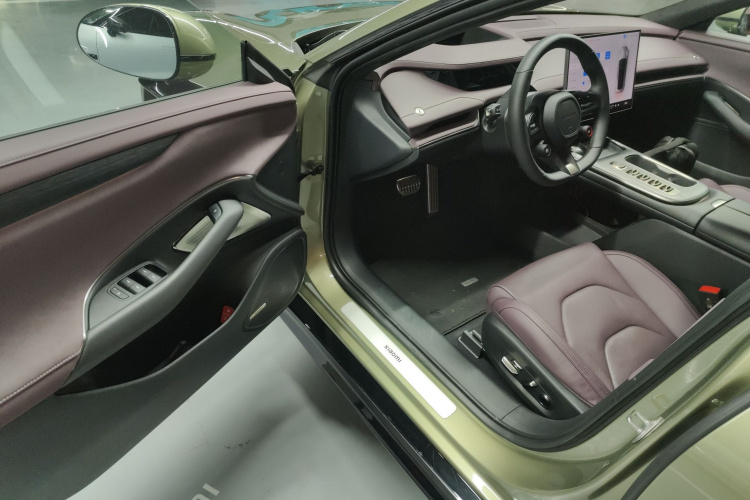 MI SU7 2024 car image #12