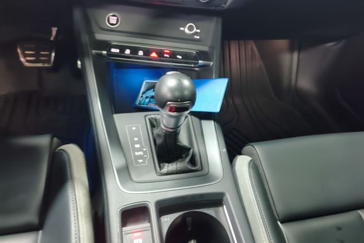 Audi Q3 2024 car image #14