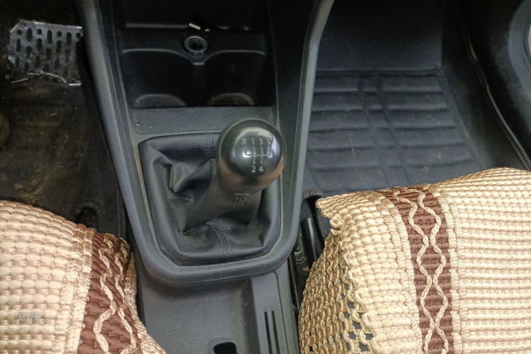 Volkswagen Santana 2017 car image #16