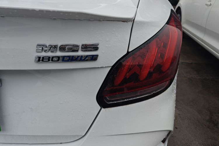 MG 5 2024 car image #8
