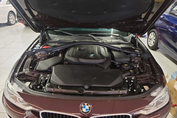 BMW 3 Series 2018 #22 BMW 3 Series 2018 car image #22