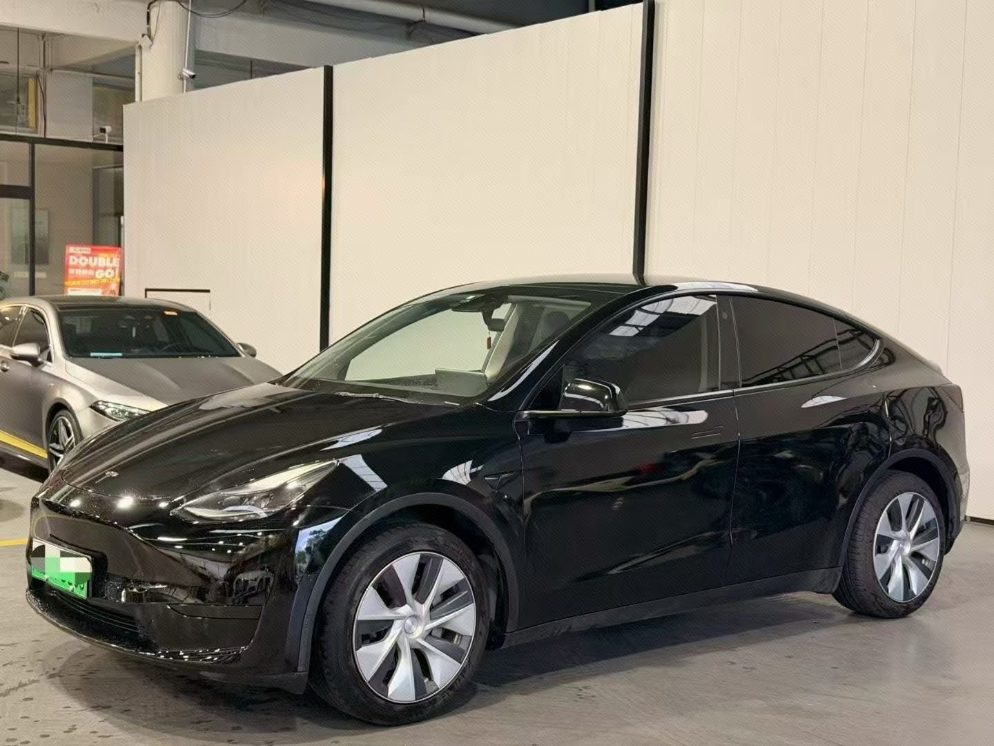 Tesla Model Y 2023 Tesla Model Y 2023 car image