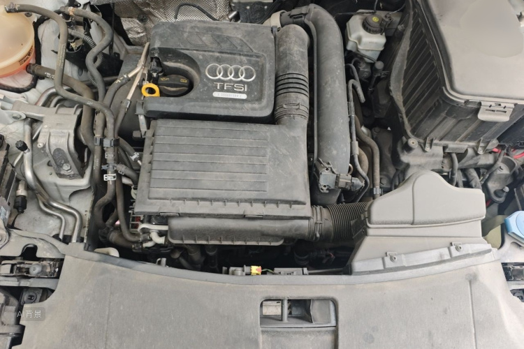 Audi Q3 2018 car image #22