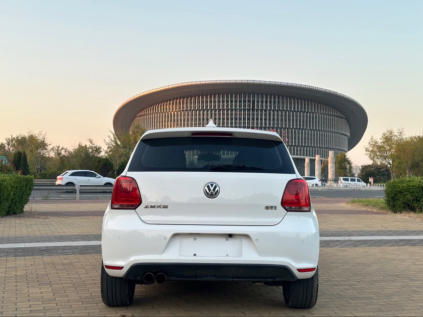 Volkswagen Polo 2015 #5 Volkswagen Polo 2015 car image #5